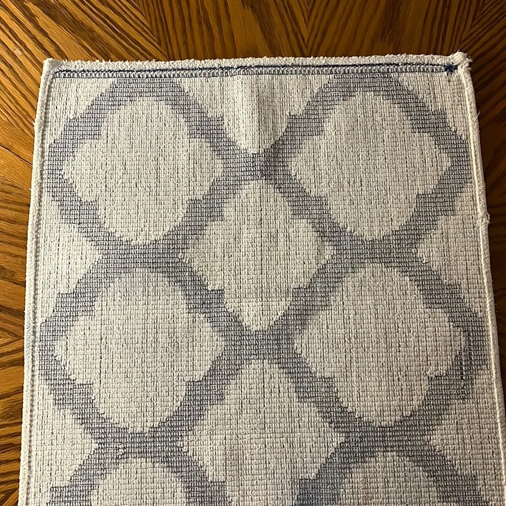 Natural Cotton Bath Mat / Throw Rug White & Blue Design